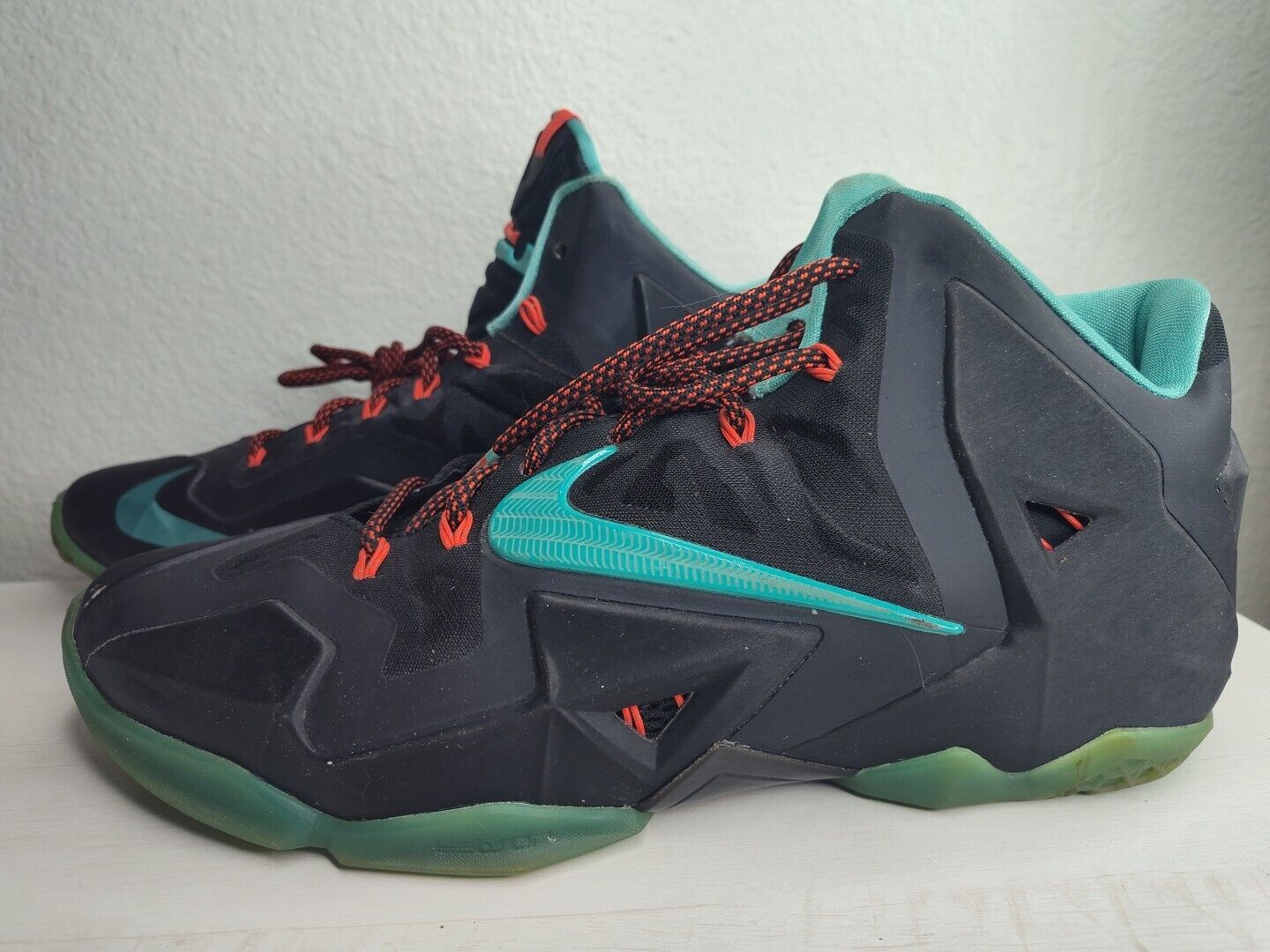 lebron 11 black and green