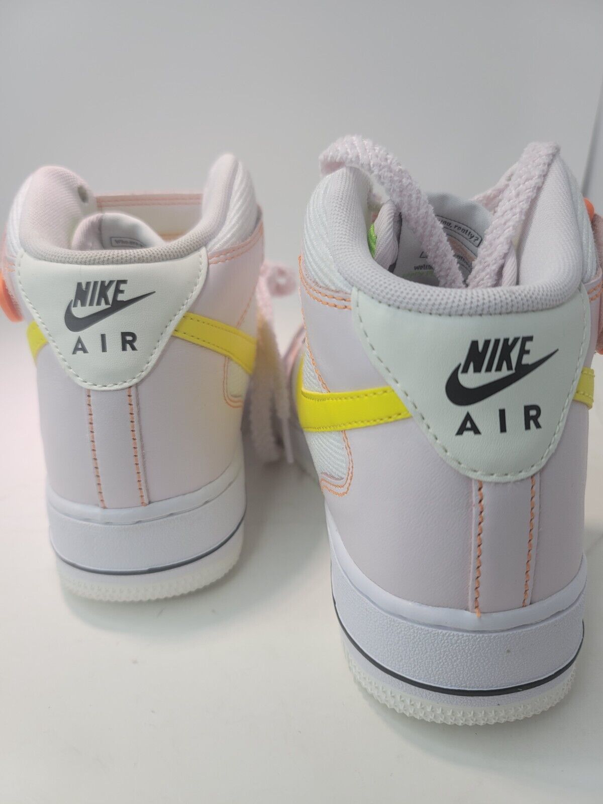 Brand New Nike Air Force 1 '07 Mid 'Feel Love' Woman Shoes FD0869-100 Size 7.5