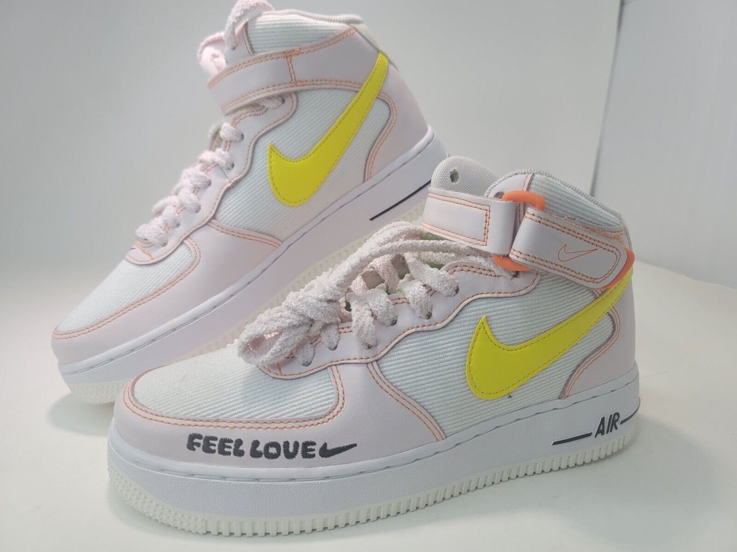 Brand New Nike Air Force 1 '07 Mid 'Feel Love' Woman Shoes FD0869-100 Size 7.5