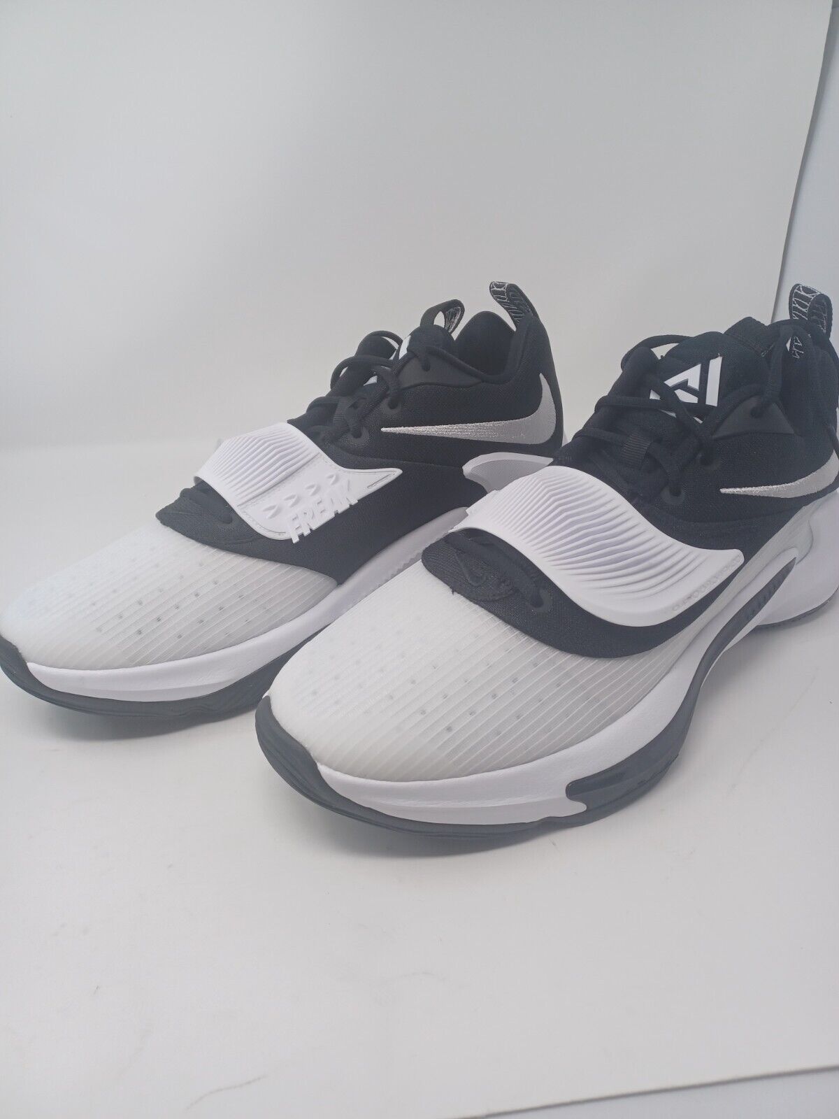 Brand New Nike Zoom Freak 3 Basketball Shoe Black-White  Unisex Shoes DM7378001