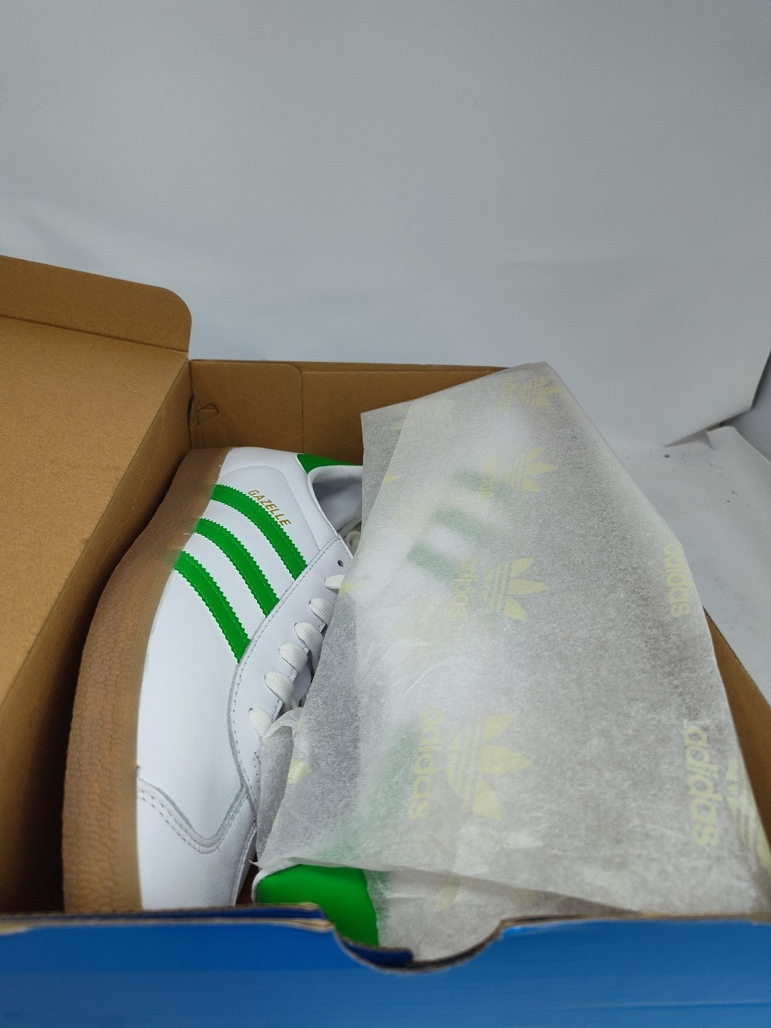 New Men's Adidas Gazelle Seattle Sounders Low Casual Shoes White IG6434 Size 12